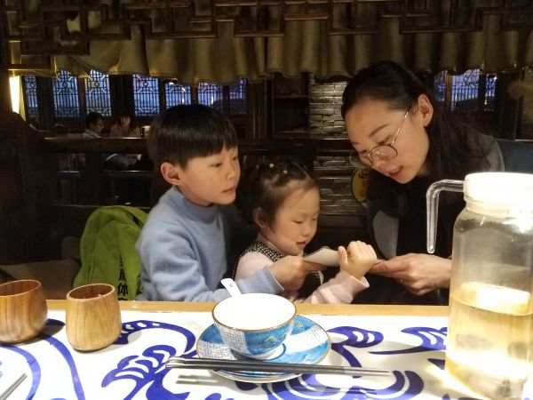 Jacky's 2 Children and wife DuPing